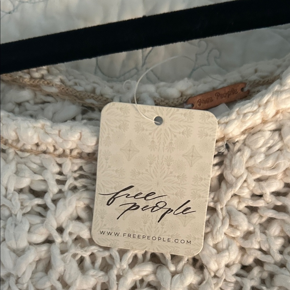 Free People Off-White Chunky Knit Sweater - Picture 3 of 9